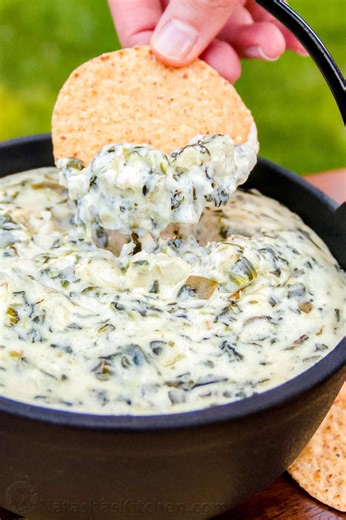The Best Spinach & Artichoke Dip You’ll Ever Make 🍽️ (Recipe in Comments) | NatashasKitchen.com