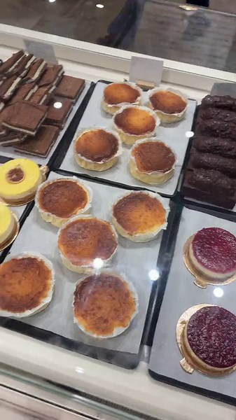 Benimle birlikte Zorluya alisverise gelin. Hizlica igtiyaclarimi alip cikmam gerekiyordu yetismem gereken yerler vardi 🥰 #zorlucenter #zorlu #alisveris #vlog