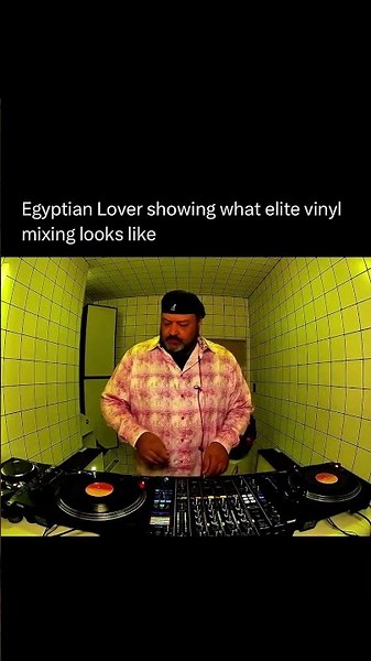 40+ Years Later… His DJ Skills Are Still INSANE 😳🔥