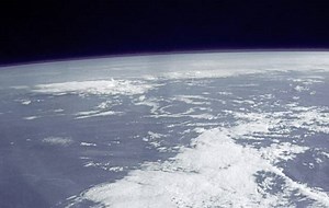 Company plans ultimate balloon ride to the edge of space