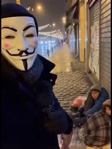 Anonymous à paris #francais #PEUPLE #paris