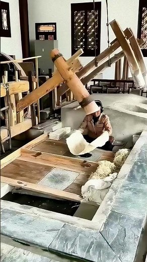 Ancient Papermaking! Watch the Master Use Traditional Tools to Make a Sheet of Paper