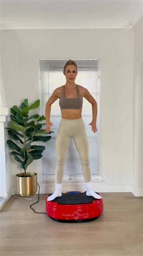 Power Plate on Instagram: "Level up your lower body training with Master Trainer @carolinepearce. 💪 Using Power Plate adds an extra level of intensity to every movement by helping increase muscle activation, stability, and enhancing balance and control. Whole body vibration can help you engage more muscle fibers with every rep, making your strength flow more efficient and effective. Before you start, set your Power Plate to 30–35 Hz on the low setting (level 1–2 on the MOVE) and complete each m