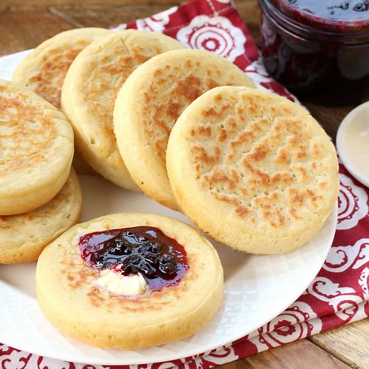 Traditional English Crumpets