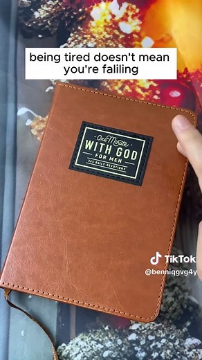 Inspiring Daily Devotions for Every Faithful Man