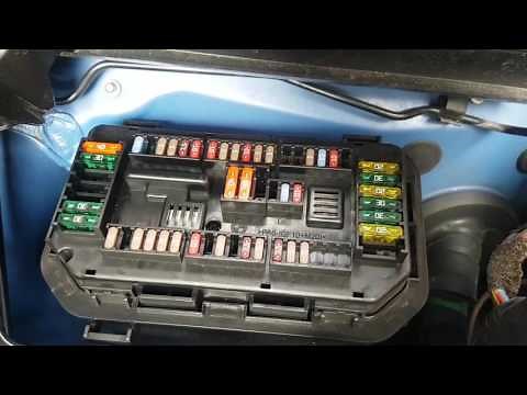 BMW 4 Series (F32) | How to change cigarette lighter? (Fuse Replacement)