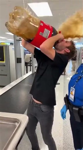 He opened the 5 Gallon Coke at TSA and it EXPLODED 💥😱