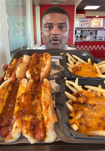 Wienerschnitzel funnel cakes review: Are they worth it?