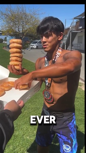 Bodybuilder at contest😱#shorts#viral#unfreezmyaccout#ytshorts #funny#zoastories#zain#entertainment