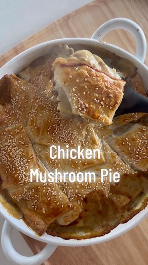 Comforting Chicken Pie Recipe for Family Dinners