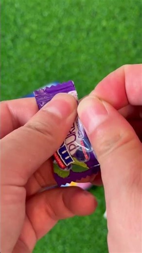 ASMR mentos gum #asmr #satisfying