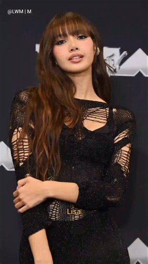 Which Blackpink member look good in brown hair#blackpink#likeandsubscribe#lisa#jennie#rosé#jisoo