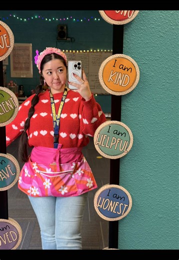 💖 fit check also it’s the first week of my ukulele unit with my 5/6th graders and they’ve been doing so good and picking it up so quickly?? i’m pleasantly surprised ☺️