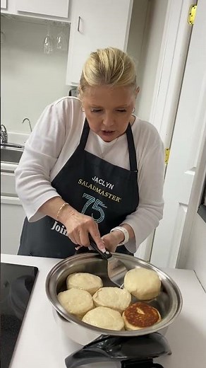 Biscuits in the 10" Electric Skillet
