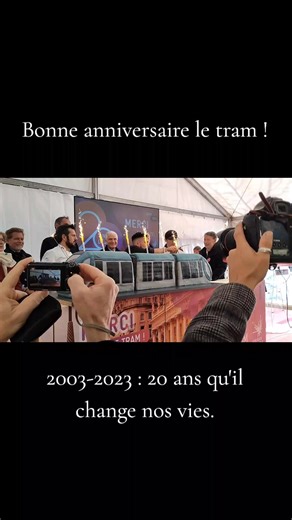 Il y 20 ans, nos trajets pour se déplacer dans la métropole étaient long et pénible. Mais le 21 décembre 2003 exactement, un moyen de transport moderne qui allait changer notre quotidien est inauguré : le tramway ! Depuis, le réseau s'est développé passant de quelques kilomètres à près de 80 kilomètres de rail aujourd'hui. Aujourd'hui, malgré de nombreux accidents et pannes, le tram est incontestablement dans notre quotidien pour ce déplacer nous pouvons en être fier. Merci le tram ! Pour finir,