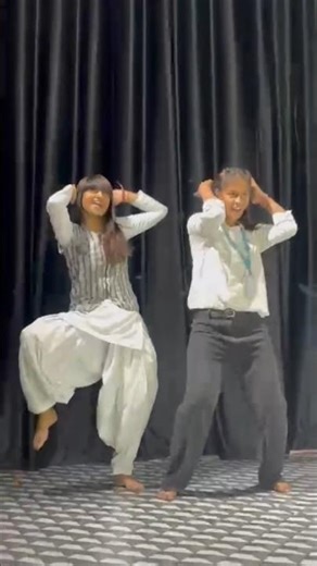 Paper 📜🗞️|#youtubeshorts #dance #tredingshorts #tredingsong #shortvideo #song