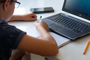 Nauka zdalna od 20 grudnia 2021! Do kiedy wszystkie szkoły zamknięte?
