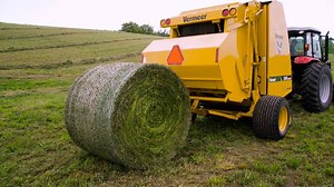 3.5K views · 28 reactions | Buy a new, heavy-duty 504R Premium baler that comes standard with a silage kit to bale high-moisture crops; get 0% financing for 60 months or up to $800 cash back. Offer ends 6-30-19 — get the details: 504r.vermeer.com | Vermeer Agriculture | Facebook