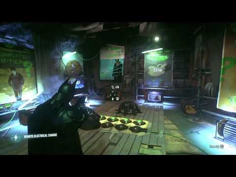 BATMAN: ARKHAM KNIGHT - Panessa Studios Riddler Trophy (Near Stage C)