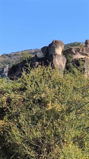 Cantobre, parmis les plus beaux villages de France, en Aveyron 🏞️ . #visitlafrance #doucefrance #hello_france #super_france #bellefrance #magnifiquefrance #explorefrance #patrimoinefrancais #lafranceenphotos #lesplusbeauxvillagesdefrance #cantobre #suddelafrance #aveyron #villedecaractère #villagemedieval #medieval_world | Patrick Martin