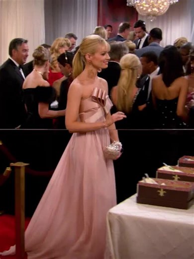 2 Broke Girls: Hilarious Comedy Clips from Season 1