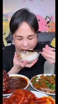 Xiaoxue comiendo en su casa #asmr #mukbang #comidachina #asmreating
