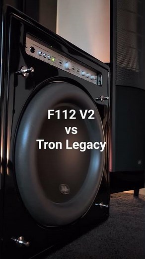 1800 Watt JL Subwoofer Bumping Tron Legacy