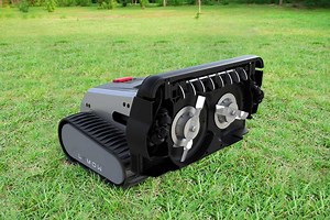 Lymow One : le robot tondeuse tout-terrain à chenille est en précommande