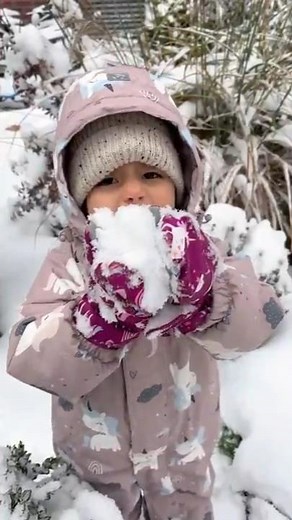 Kids, Don’t Eat Snow! Here’s What’s Hiding Inside... ❄️🦠