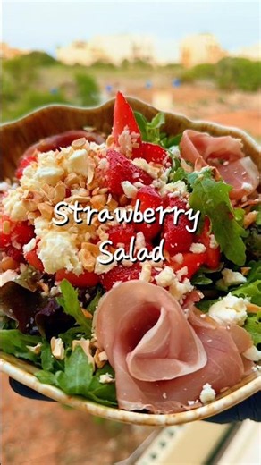 Fresh summer salad with strawberries, Parma ham, feta & honey 🥗🍓☀️