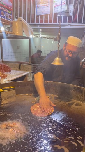 Delicious juicy full eggs kebab 😋 #kebab #streetfood #kebabmeat #food