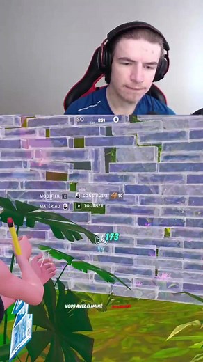 Dans le crâne à ta mère 🤣