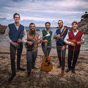 [LYRICS] Bones In The Ocean Lyrics By The Longest Johns