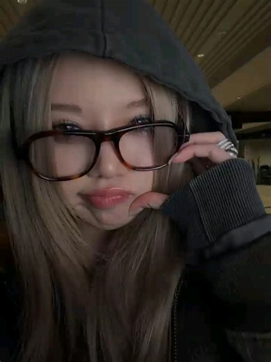 Bailey's Dance Vibes: Enjoy Her Live Performance