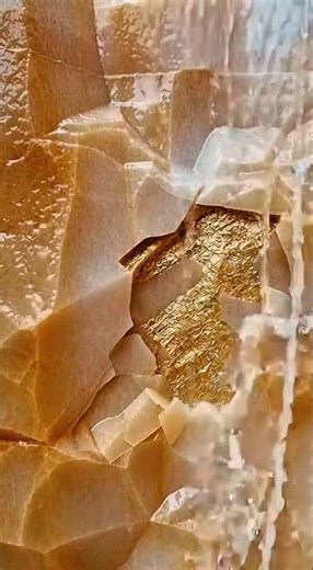 White Quartz Wall Unfolded Gold Veins 🪙⛏️