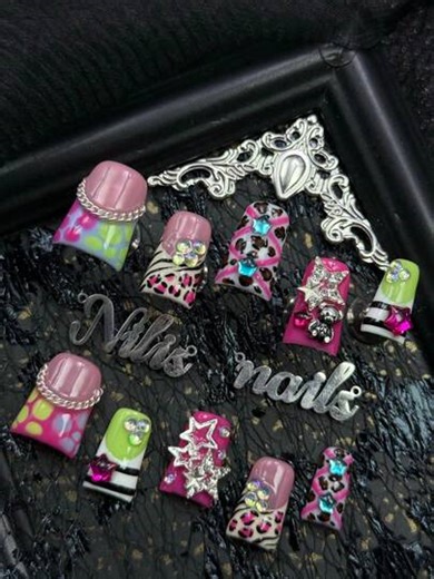 10pcs Handmade Fully Covered Short Duck Nails Acrylic Kit, Rose Red Nails, White&Blue&Rose Red And Other Colors Of French Nails, Hand Drawn Rose Red Cross Lines&Zebra Stripes&Leopard Spots&Blue-Green Polka Dots And Other Geometric Patterns | SHEIN