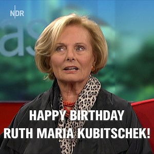 Heute wird Ruth Maria Kubitschek 90 Jahre alt. Wir gratulieren von Herzen! Vor zehn Jahren saß sie auf unserem roten Sofa und bereitete sich gedanklich auf ihren 80. vor. Wir fragten: "Was hält Sie fit?" | DAS! im NDR Fernsehen