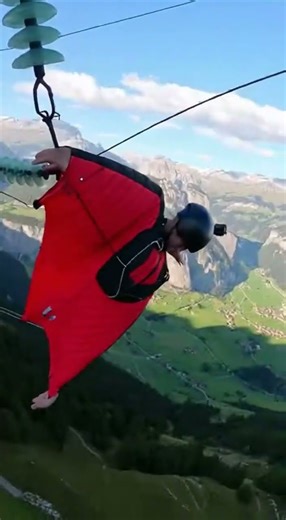 Accident While Gliding in a Flying Squirrel Suit.#accidente