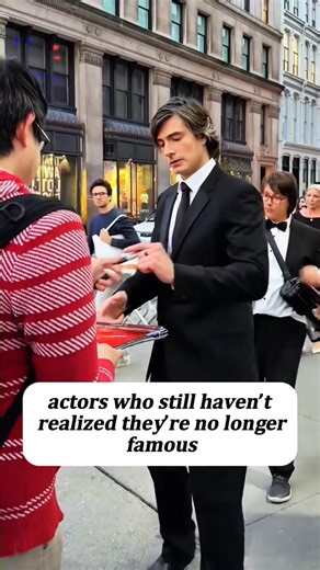 Stars Light on Instagram: "Actors who still haven’t realised they’re no longer famous #fyp #fyp #foryouシ #foryoupageシ #viralreelsfacebook #celebrity #celebrities #celebritynews #actors #hollywood #actorslife #trendingreel #viralreelsfb #explorepage #discovery #usa"