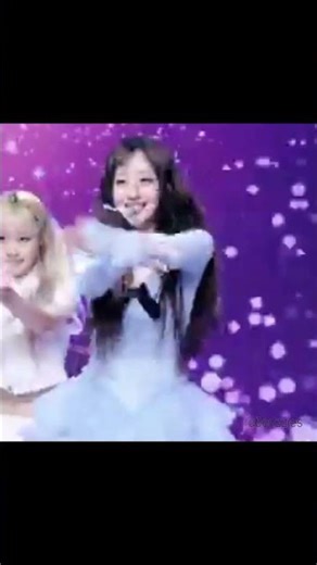 #YVES | loop is literally one of the best solo debuts ever 🙇‍♂️