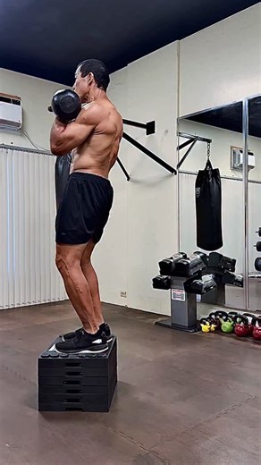 20 kg. Kettlebell Step Cleans - age 56, September 30, 2025, 10:33 am | Bill Maeda