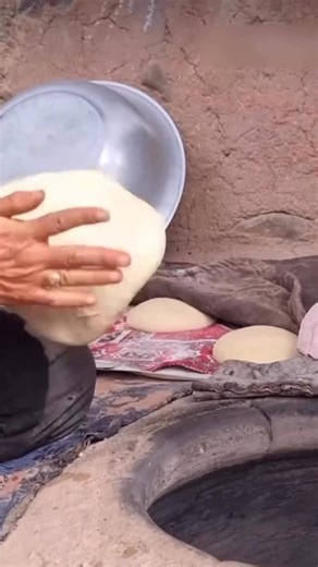 IĞDIR on Instagram: "Lezzetine doyulmayan,tandır ekmeği❤️ . . Daha fazlası için takipde kalın.🇹🇷🇦🇿 ——————————————————- #reels #keşfet #igdir #kars #ardahan #anadolu #doğuanadolu #karsrail #doğuekspresi #interrailturkiye #interrail #igdirrail #turkiye #gezilecekyerler #geziyorum #tatil #doguekspresi #azerbaycan #travel #gezgin #ığdır #avruparail #gormen_lazim #holiday #gezi #gezirehberi #gezilecekyerler #ığdır"