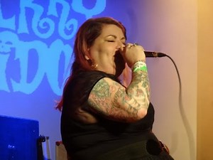 Thee Merry Widows - Grave robbers from outer space (HD Live)