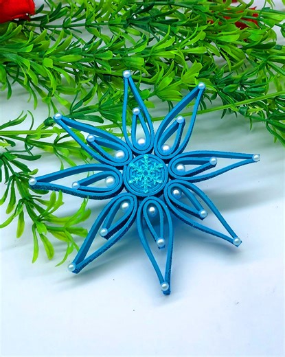 17K views · 237 reactions | ❄In this video, we'll guide you through the step-by-step process of cutting intricate and unique snowflake designs. Whether you're a beginner or looking for new patterns, you'll find inspiration to decorate your home for the holidays.❄ #handmade #Christmas #snowflakes | Origami Art & Crafts | Facebook