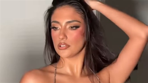 Love Island's Shakira stuns in sexy dance with jeans wide open