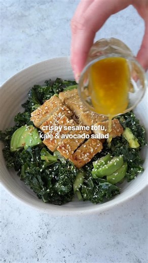Crispy Sesame Tofu Salad👇🏼😍 If you haven’t tried tofu this way, you’re missing out.. It’s so easy and delicious. I served it over kale and avocado salad with a maple and dijon mustard dressing. (AD) Pan fried the tofu in my @hexclad_aus Hybrid Pan. The stainless steel and non-stick hybrid technology ensures even cooking, a golden finish, and no sticking, so cleanup is effortless. Here I’m using the 25cm Hybrid Pan, walnut cutting board and stainless steel mixing storage bowls. Depending on th