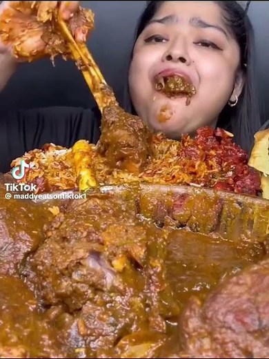 food arms eating . Mandy food vlog Mandy eats chicken spicy chicken mukbang #mukbang #shorts #food