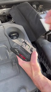 Battery Hack With Razors | Science, Tech and Universe