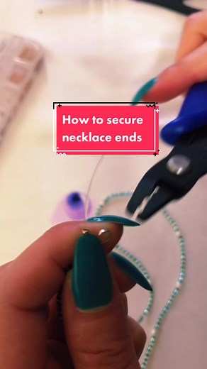 Secure necklace ends very important for a lasting jewelry! #crimper #crimpbeads #securetips #jewerymaking #jewerlytutorial #necklacevibes #coverbead