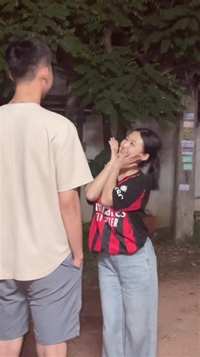 @Mee happy new year 🎆🎊🎈🥰#ເອົາຂື້ນຟິດແນ່💕 #2005❤️🦋 #tiktok